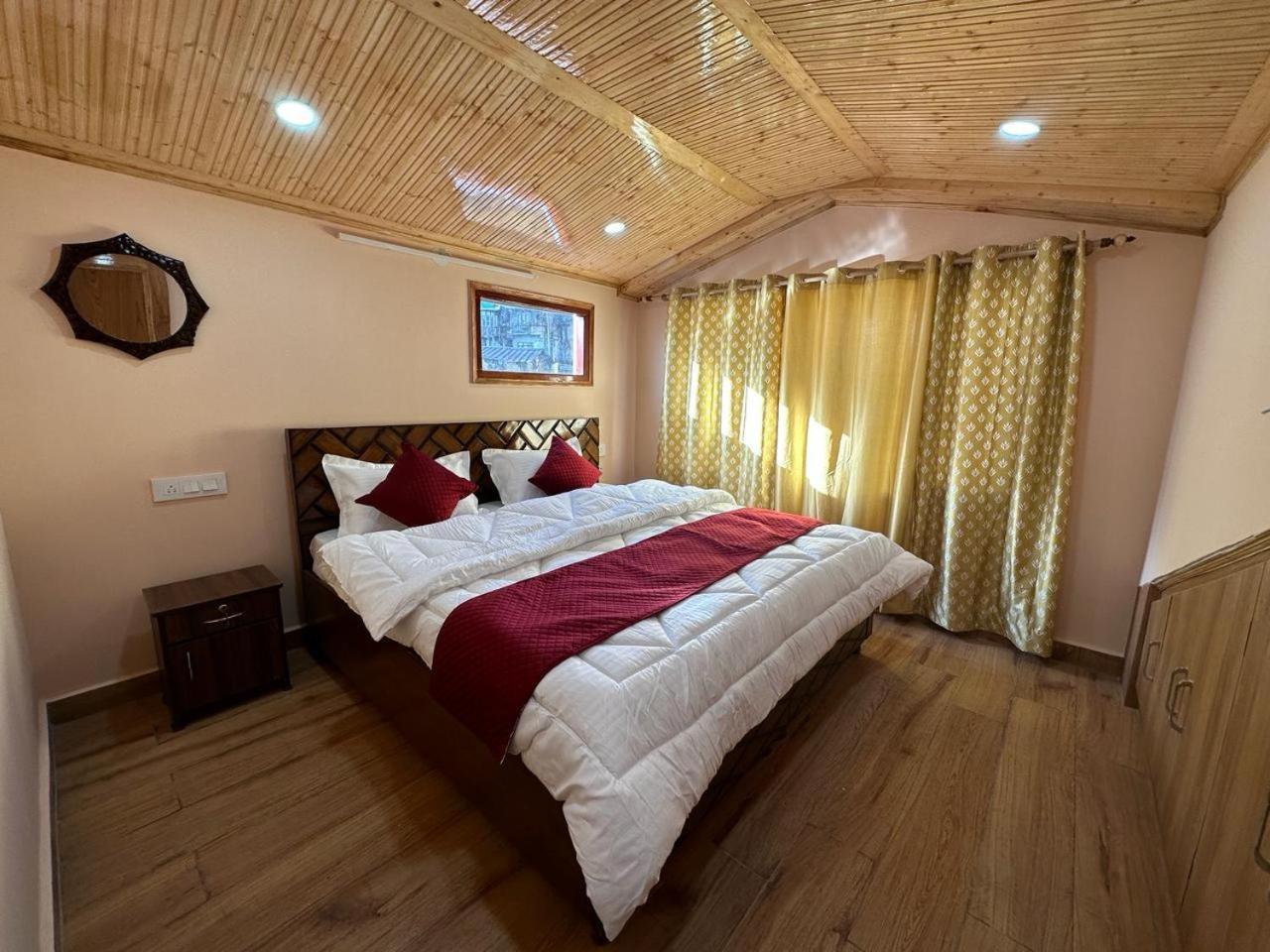 Nav Nidhi B&B Шимла Екстериор снимка