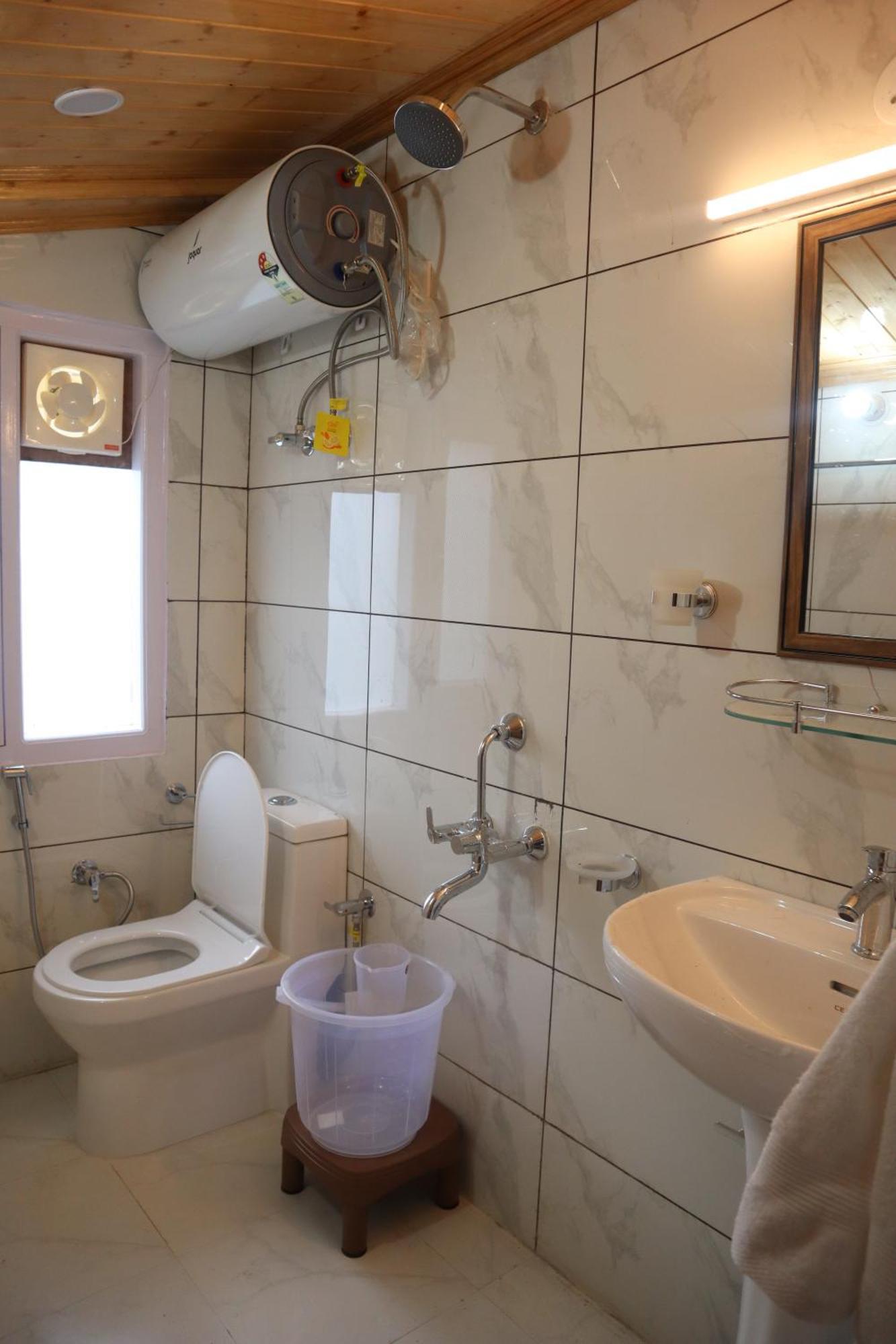 Nav Nidhi B&B Шимла Екстериор снимка